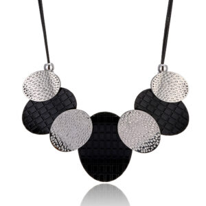 Geometric oval piece leather cord necklace