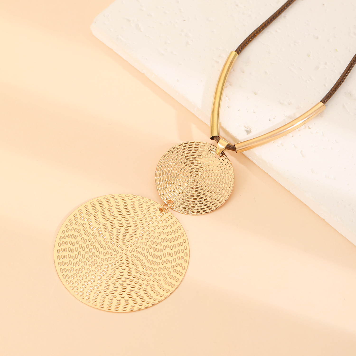 Pattern Double Round Pendant Necklace - Image 5